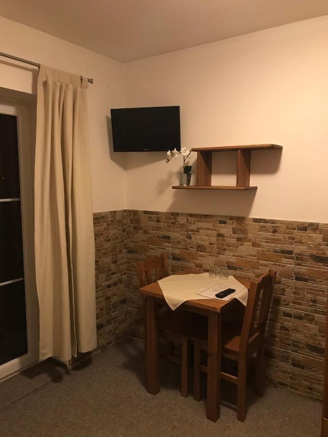 Hotel Na Planyrce Pasek Exterior foto